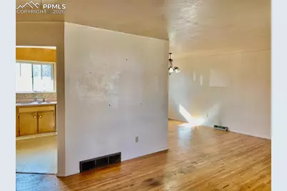 2106 Collier Avenue, Colorado Springs, CO 80909 - Photo 6