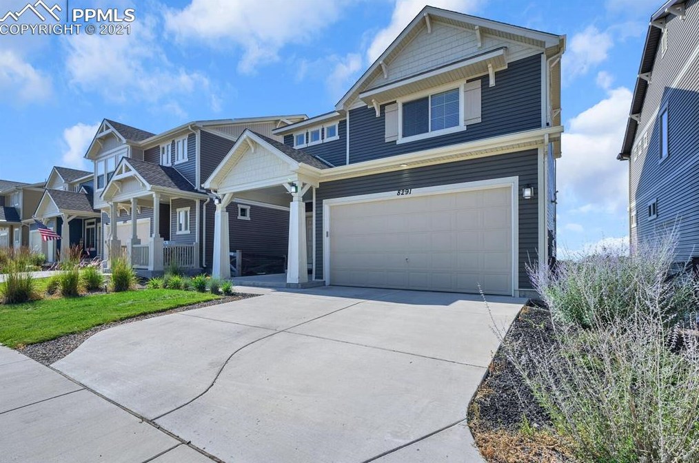 8291 Longleaf Ln, Colorado Springs, CO 80927-4076