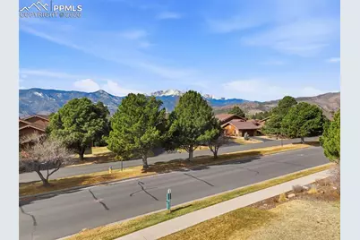 3810 Edgecliff Court, Colorado Springs, CO 80904 - Photo 4