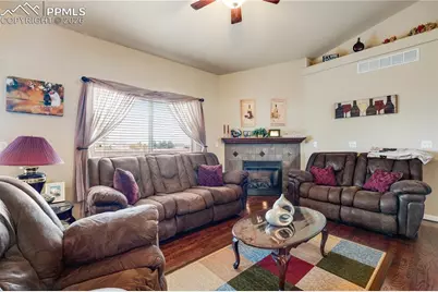 777 Woodleaf Drive, Pueblo, CO 81007 - Photo 14