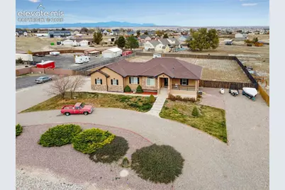 777 E Woodleaf Drive, Pueblo West, CO 81007 - Photo 6