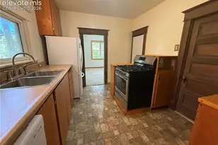 208 Iron Rd, Manitou Springs, CO 80829 - Photo 8