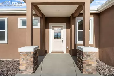 1438 N Moonbeam Drive, Pueblo, CO 81007 - Photo 2