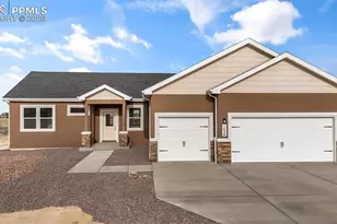 1438 N Moonbeam Dr, Pueblo, CO 81007 - Photo 1