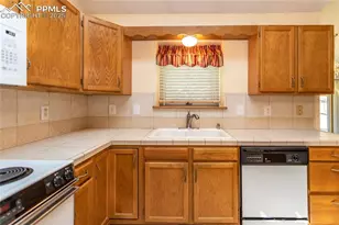 2525 Seright Ct, Colorado Springs, CO 80915 - Photo 10