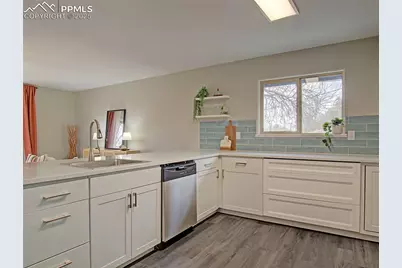 613 Zion Drive, Colorado Springs, CO 80910 - Photo 8