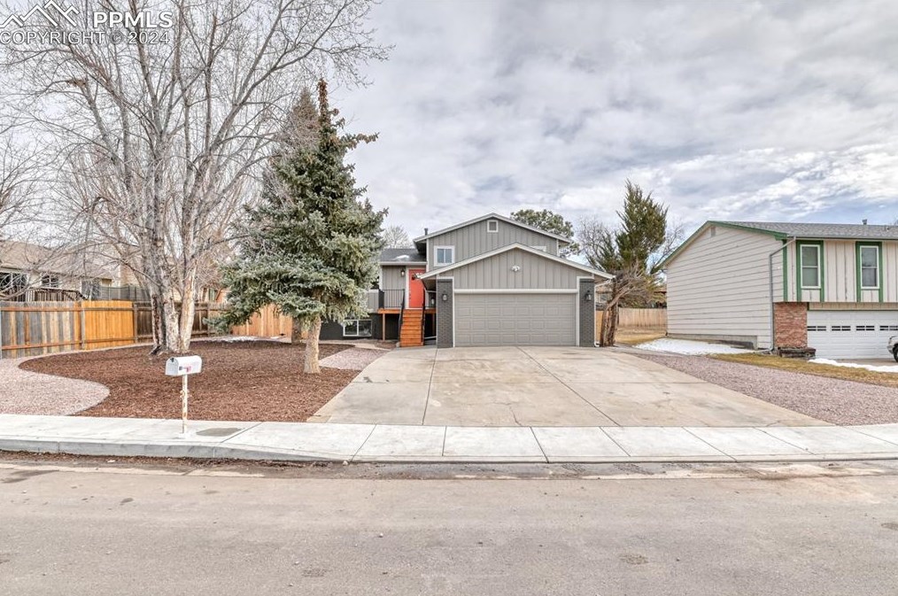 1836 Chapel Hills Dr, Colorado Springs, CO 80920-3710