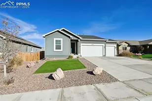 2215 Cliffmoor Ln, Pueblo, CO 81008 - Photo 2
