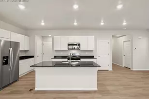 11387 Saugeye St, Colorado Springs, CO 80925 - Photo 2