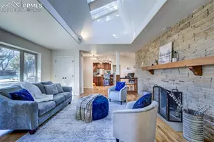 1905 Mesa Rd, Colorado Springs, CO 80904 - Photo 4