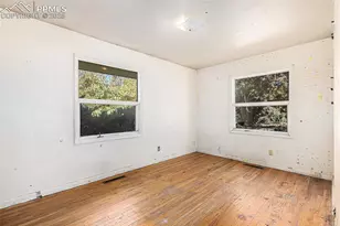 3825 Meadow Ln, Colorado Springs, CO 80907 - Photo 10