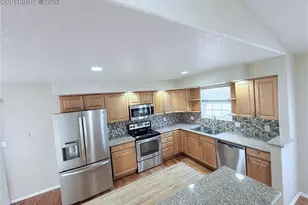 190 S Circle Dr, Pueblo, CO 81007 - Photo 4