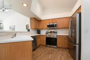 2136 Summerset Dr, Colorado Springs, CO 80920 - Photo 4