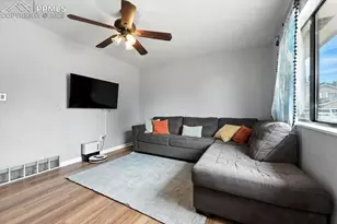 11 Senate Ct, Pueblo, CO 81005 - Photo 4