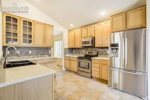 7131 Gorge Ct, Colorado Springs, CO 80922 - Photo 4