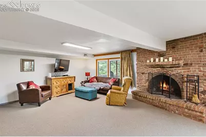 328 Sutherland Place, Manitou Springs, CO 80829 - Photo 34