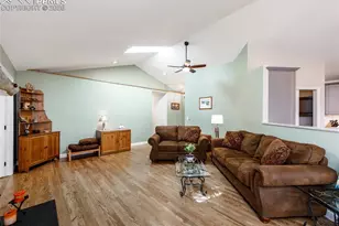 139 Palisade Cir, Manitou Springs, CO 80829 - Photo 10