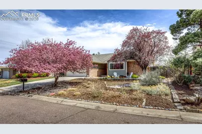 139 Palisade Circle, Manitou Springs, CO 80829 - Photo 2