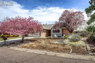 139 Palisade Cir, Manitou Springs, CO 80829 - Photo 2
