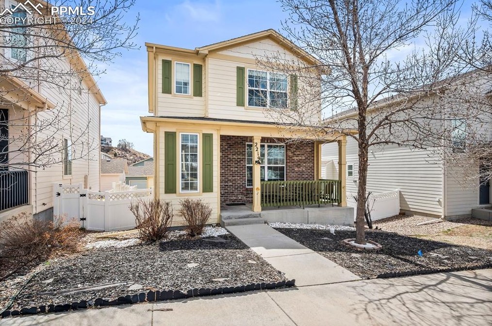 2219 Downend St, Colorado Springs, CO 80910-4523