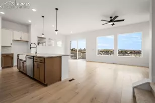 4405 Peak Crst Vw, Colorado Springs, CO 80918 - Photo 18