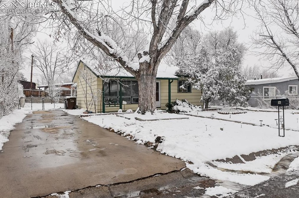 121 Hayes Dr, Colorado Springs, CO 80911