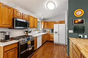 320 Crestwood Dr, Woodland Park, CO 80863 - Photo 16