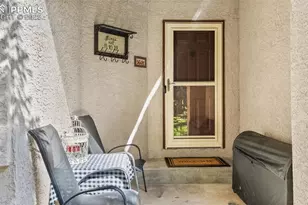 560 Autumn Crest Cir, Colorado Springs, CO 80919 - Photo 2