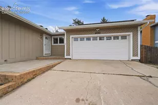 6255 Lange Dr, Colorado Springs, CO 80918 - Photo 2