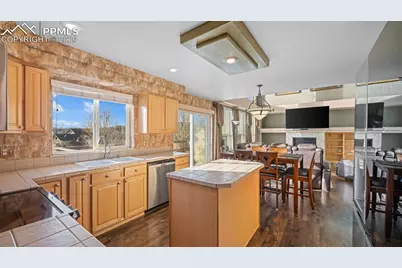 6712 Dream Weaver Drive, Colorado Springs, CO 80923 - Photo 12