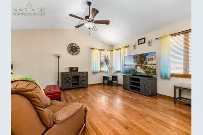 542 E Abeyta Drive, Pueblo, CO 81007 - Photo 6