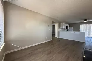 1110 Chiricahua Loop, Colorado Springs, CO 80915 - Photo 8