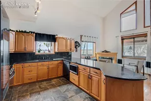 6980 Weeping Willow Dr, Colorado Springs, CO 80925 - Photo 10