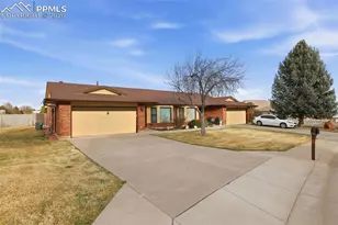 31 Frances Pl, Pueblo, CO 81008 - Photo 2