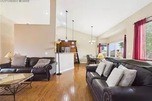 553 S Saunders Dr, Pueblo West, CO 81007 - Photo 8