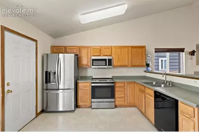 7296 Coral Ridge Drive, Colorado Springs, CO 80925 - Photo 10