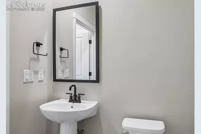 1141 Babette Heights, Colorado Springs, CO 80904 - Photo 16