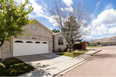 1676 Pinon Glen Circle, Colorado Springs, CO 80919 - Photo 2