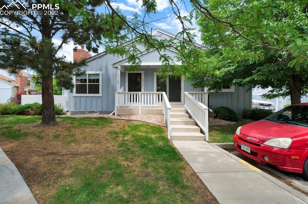 6989 Los Reyes Cir, Colorado Springs, CO 80918-6009