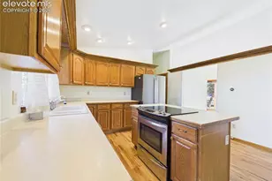 21 S Golfwood Dr, Pueblo West, CO 81007 - Photo 10