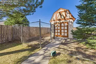 21 S Golfwood Dr, Pueblo West, CO 81007 - Photo 34
