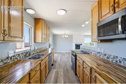 19027 Murphy Road, Peyton, CO 80831 - Photo 10