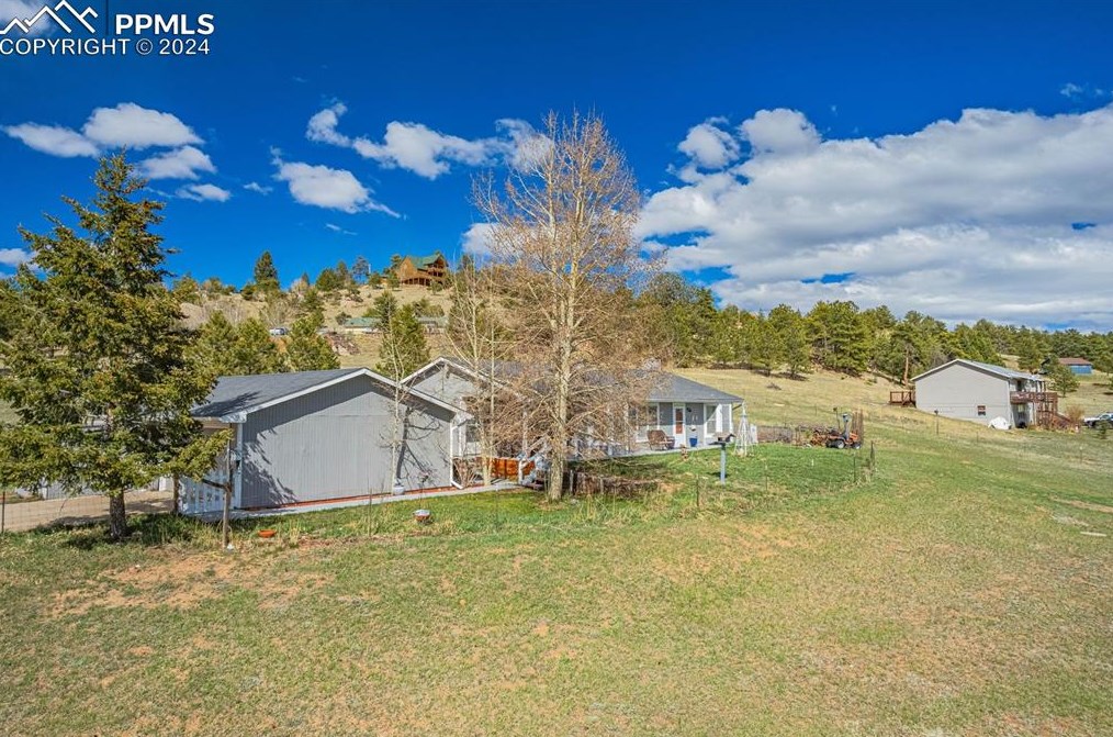 54 Dillon Ln, Twin Rock, CO 80816