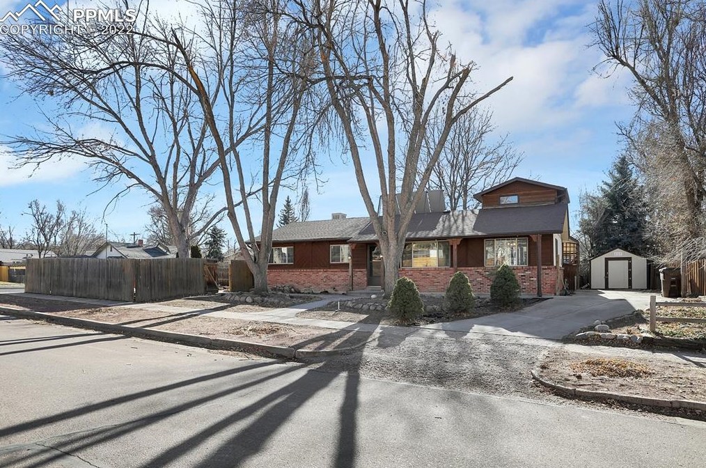 2575 Mount Vernon St, Colorado Springs, CO 80909-2437