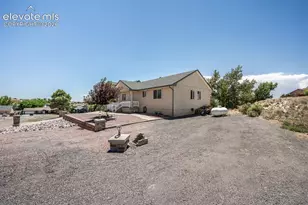 841 S Dogwood Dr, Pueblo, CO 81007 - Photo 2