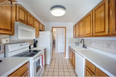 411 Lakewood Circle #B533, Colorado Springs, CO 80910 - Photo 6