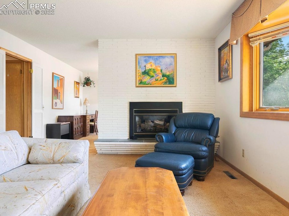 1608 Columbine Rd, Colorado Springs, CO 80907-4711