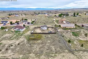 1846 N Rough Rock Ln, Pueblo, CO 81007 - Photo 28