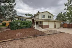 6717 Bishop Dr, Colorado Springs, CO 80918 - Photo 2