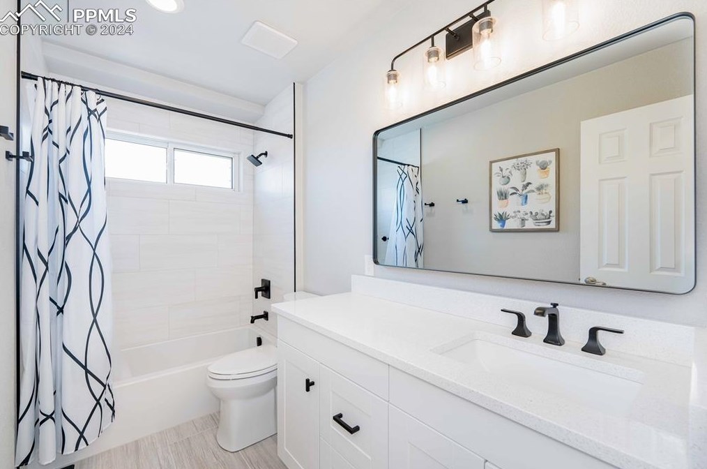 10446 Stonewillow Dr, Parker CO  80134-2503 exterior